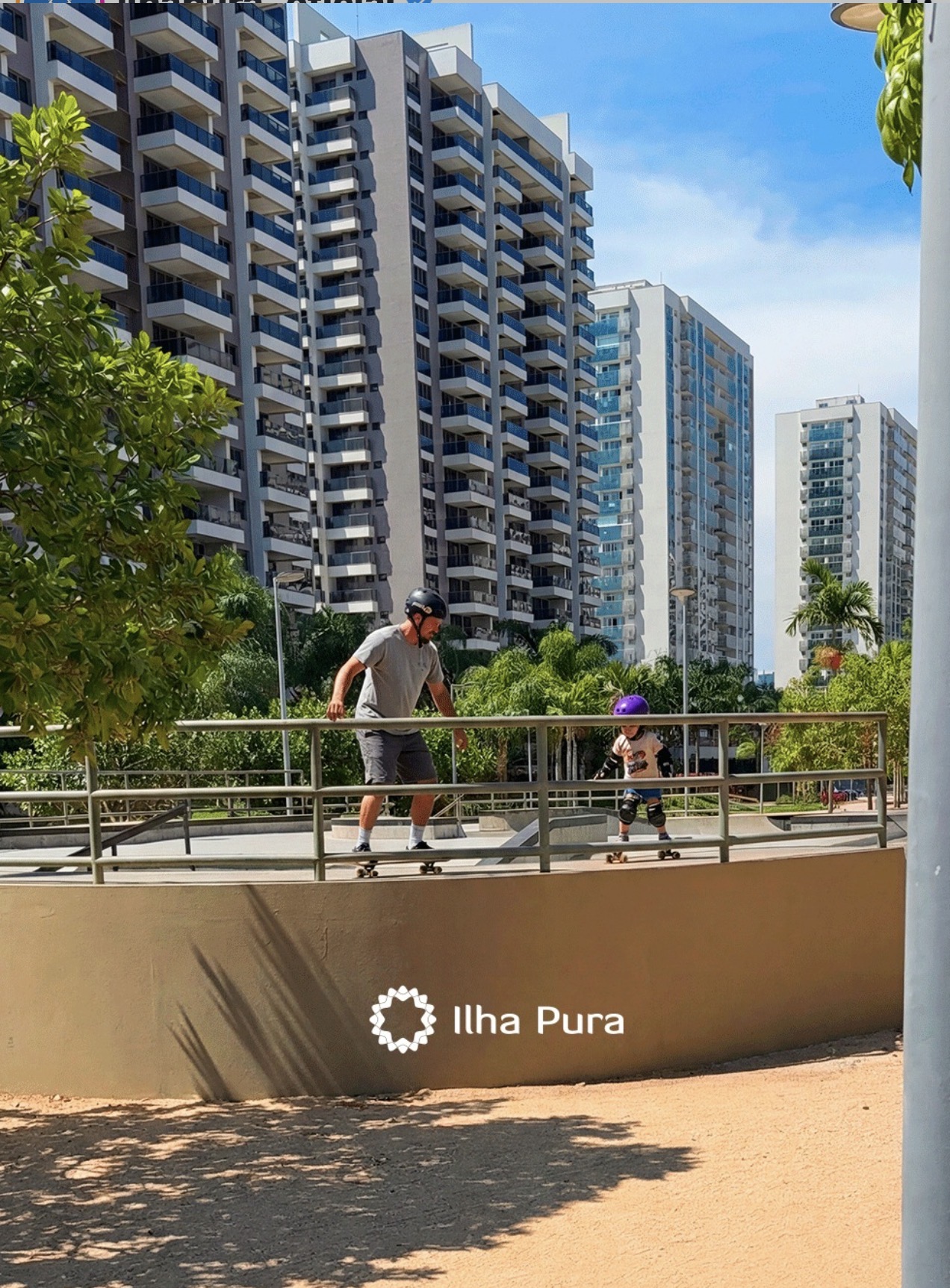Pista de skate familiar em meio às torres do Ilha Pura